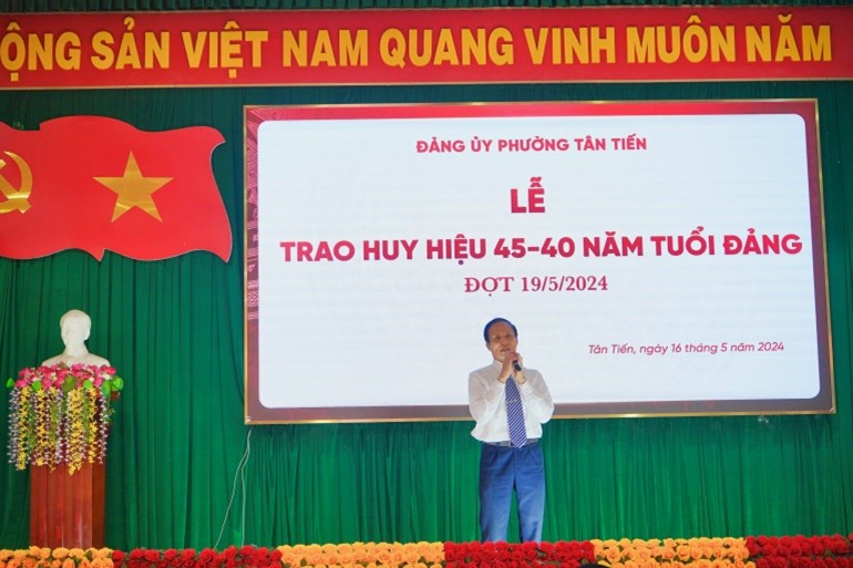 3.5. TRAO HUY HIEU DANG 19.5